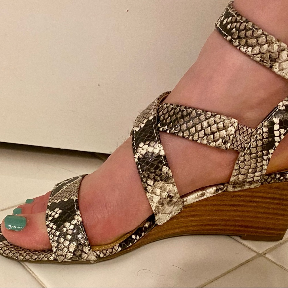 Good condition leather Women’s Cream Snake-Print Wedge Sandals